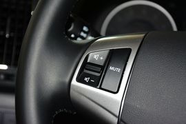 2015款现代悦动1.6L自动豪华型