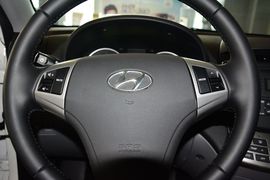 2015款现代悦动1.6L自动豪华型