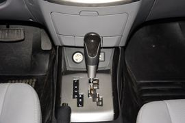 2015款现代悦动1.6L自动豪华型