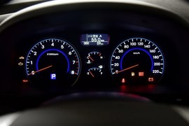 2015款现代悦动1.6L自动豪华型