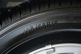 2015款现代悦动1.6L自动豪华型