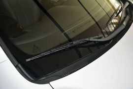 2015款现代悦动1.6L自动豪华型