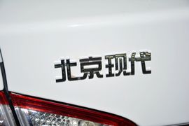2015款现代悦动1.6L自动豪华型