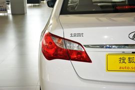 2015款现代悦动1.6L自动豪华型