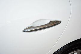 2015款现代悦动1.6L自动豪华型