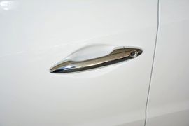 2015款现代悦动1.6L自动豪华型