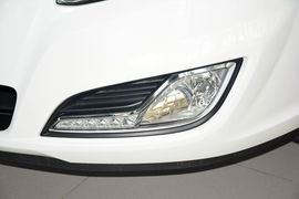 2015款现代悦动1.6L自动豪华型