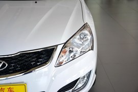 2015款现代悦动1.6L自动豪华型
