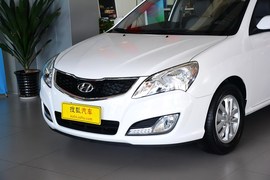 2015款现代悦动1.6L自动豪华型