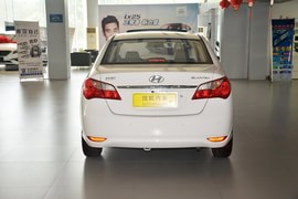 2015款现代悦动1.6L自动豪华型