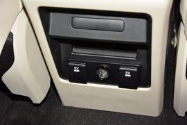 2015款路虎发现神行2.0T