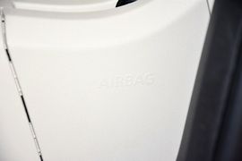 2015款路虎发现神行2.0T