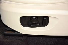 2015款路虎发现神行2.0T