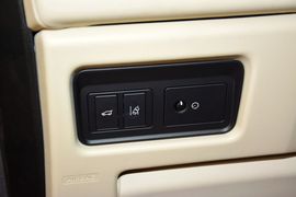 2015款路虎发现神行2.0T