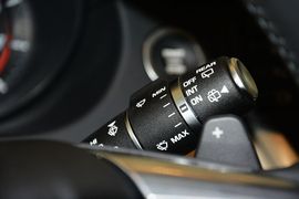 2015款路虎发现神行2.0T