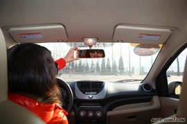 2009款铃木奥拓对比奇瑞QQ