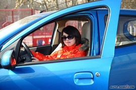 2009款铃木奥拓对比奇瑞QQ