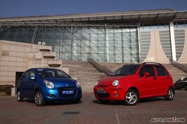 2009款铃木奥拓对比奇瑞QQ