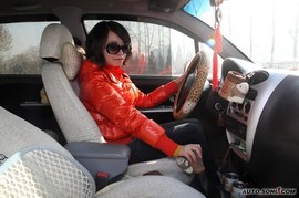 2009款铃木奥拓对比奇瑞QQ