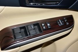 2015款丰田凯美瑞Hybrid