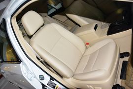 2015款丰田凯美瑞Hybrid