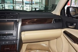 2015款丰田凯美瑞Hybrid