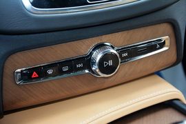 2015款沃尔沃XC90