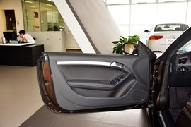 2014款奥迪A5敞篷45TFSI风尚版