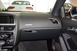 2014款奥迪A5敞篷45TFSI风尚版