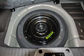 2013款福特嘉年华1.5L手动时尚型