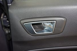 2013款福特嘉年华1.5L手动时尚型