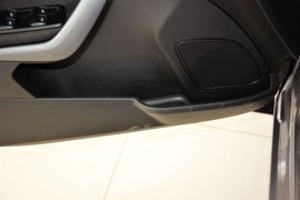 2013款福特嘉年华1.5L手动时尚型