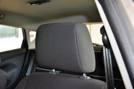 2013款福特嘉年华1.5L手动时尚型