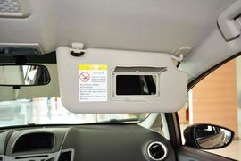 2013款福特嘉年华1.5L手动时尚型