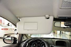 2013款福特嘉年华1.5L手动时尚型