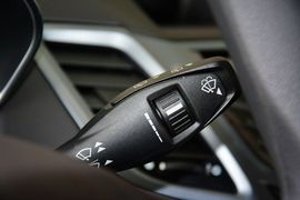 2013款福特嘉年华1.5L手动时尚型