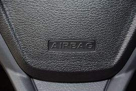 2013款福特嘉年华1.5L手动时尚型