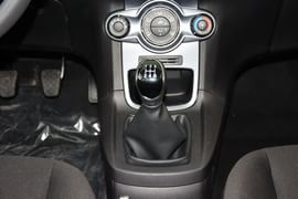 2013款福特嘉年华1.5L手动时尚型