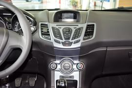 2013款福特嘉年华1.5L手动时尚型