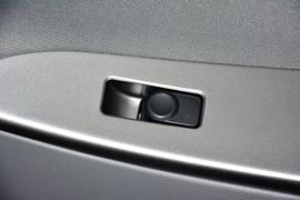 2014款现代瑞纳三厢1.4L手动智能型GLS