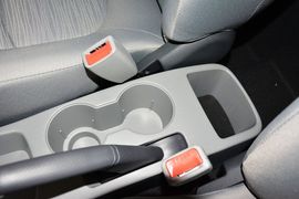 2014款现代瑞纳三厢1.4L手动智能型GLS