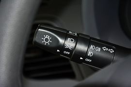 2014款现代瑞纳三厢1.4L手动智能型GLS