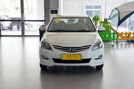 2014款现代瑞纳三厢1.4L手动智能型GLS