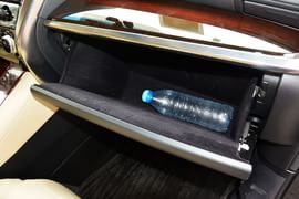 2015款丰田埃尔法3.5L豪华版到店实拍