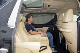 2015款丰田埃尔法3.5L豪华版到店实拍