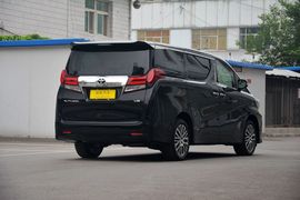 2015款丰田埃尔法3.5L豪华版