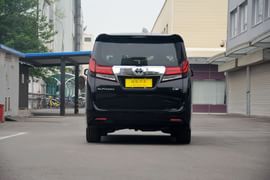 2015款丰田埃尔法3.5L豪华版