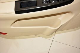 2015款长安逸动1.6L手动尊贵型