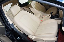 2015款长安逸动1.6L手动尊贵型