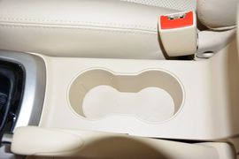 2015款长安逸动1.6L手动尊贵型